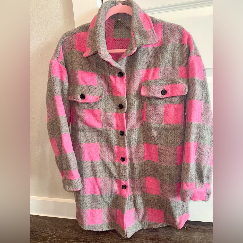 Pink and Gray Checkered Shacket 🩷☑️ Size Small